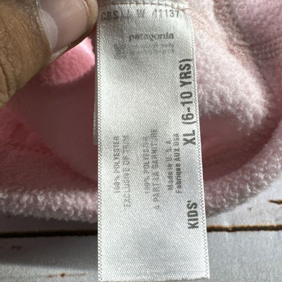 Patagonia Pink Fleece Beanie Hat Unisex Kids XL Age 6-10 Years - Picture 5 of 5